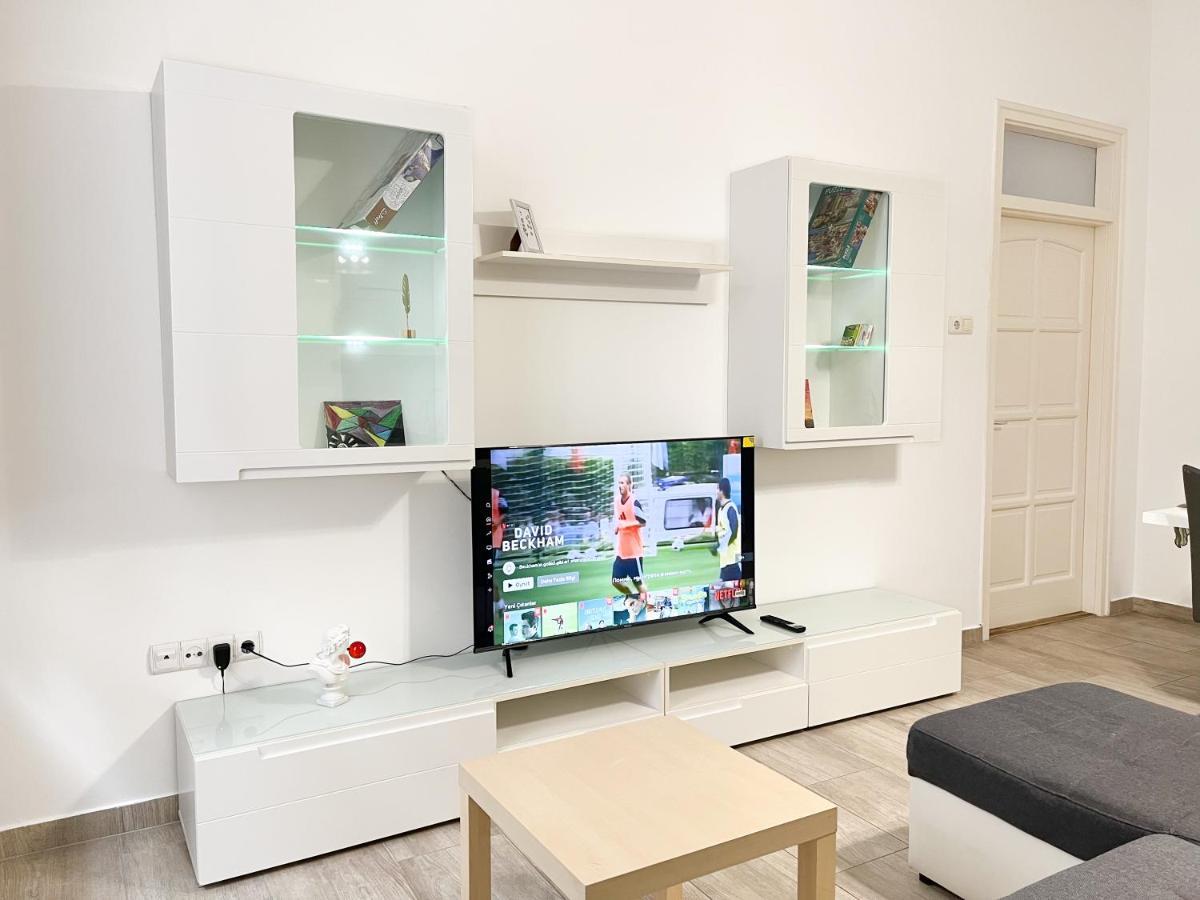 Majestic Residency - 3 Bedrooms Apartment Budapest Exteriör bild