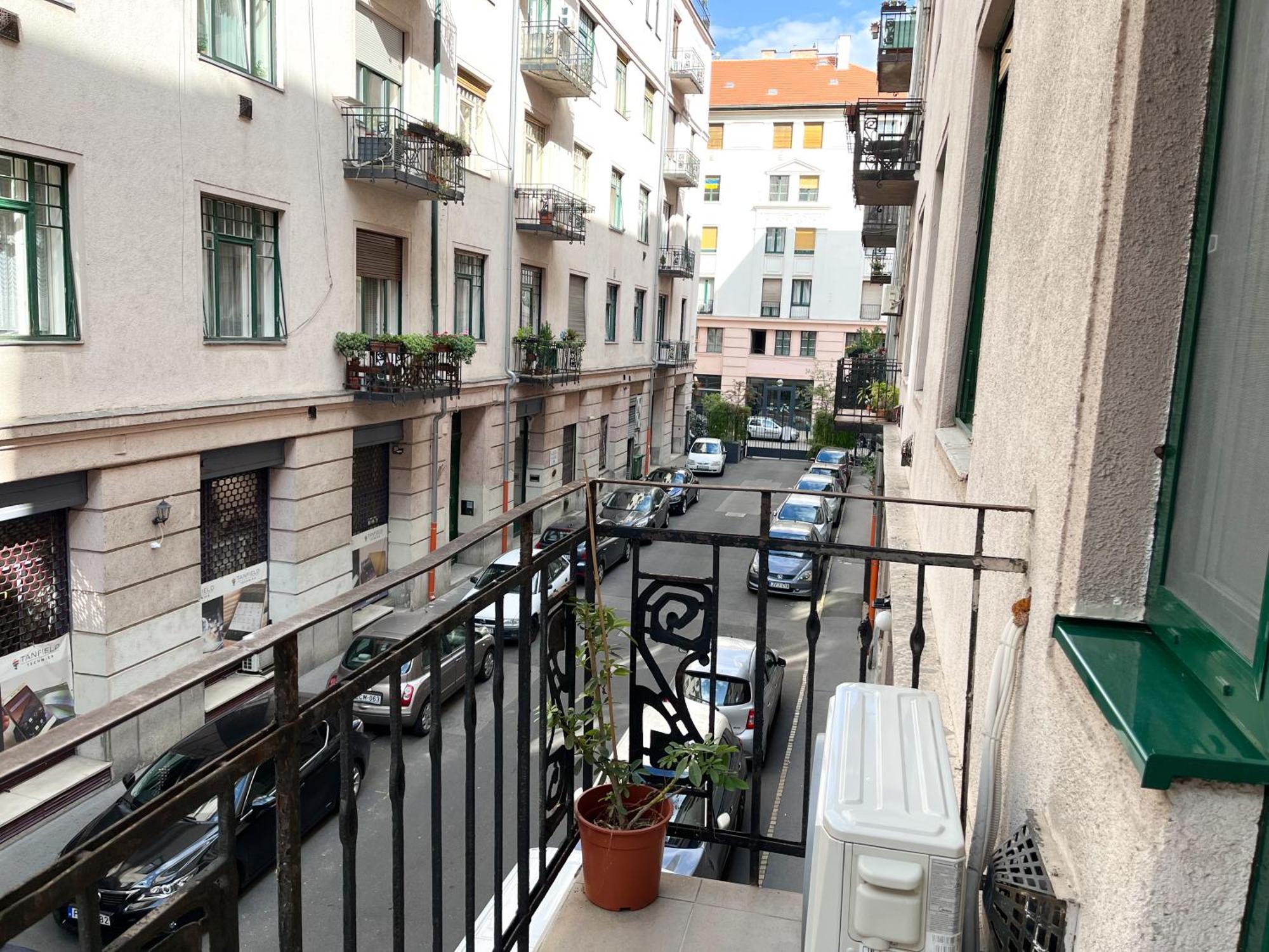 Majestic Residency - 3 Bedrooms Apartment Budapest Exteriör bild