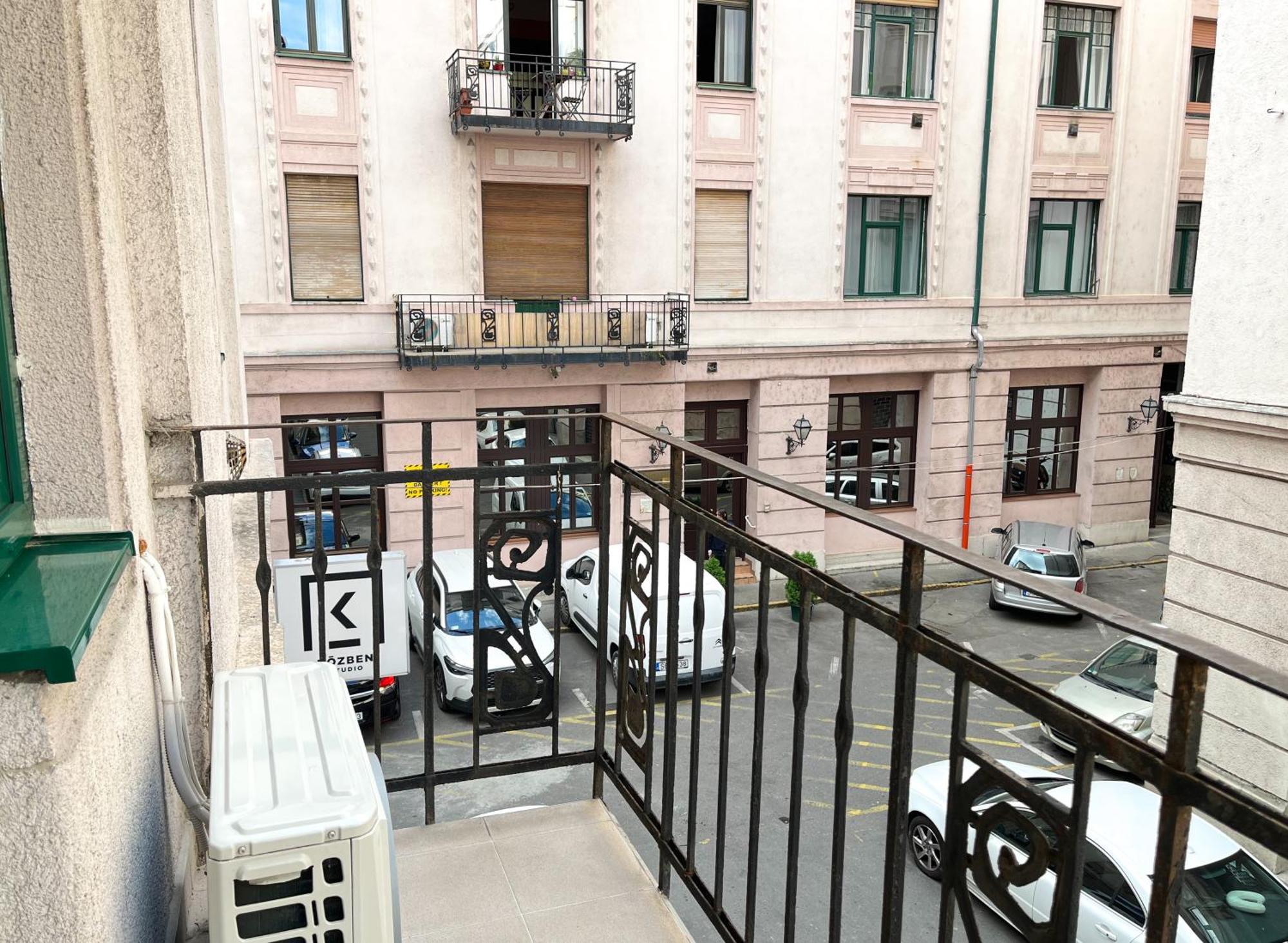Majestic Residency - 3 Bedrooms Apartment Budapest Exteriör bild